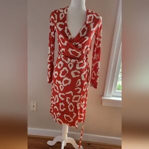 DVF Diane von Furstenberg silk wrap dress size 2